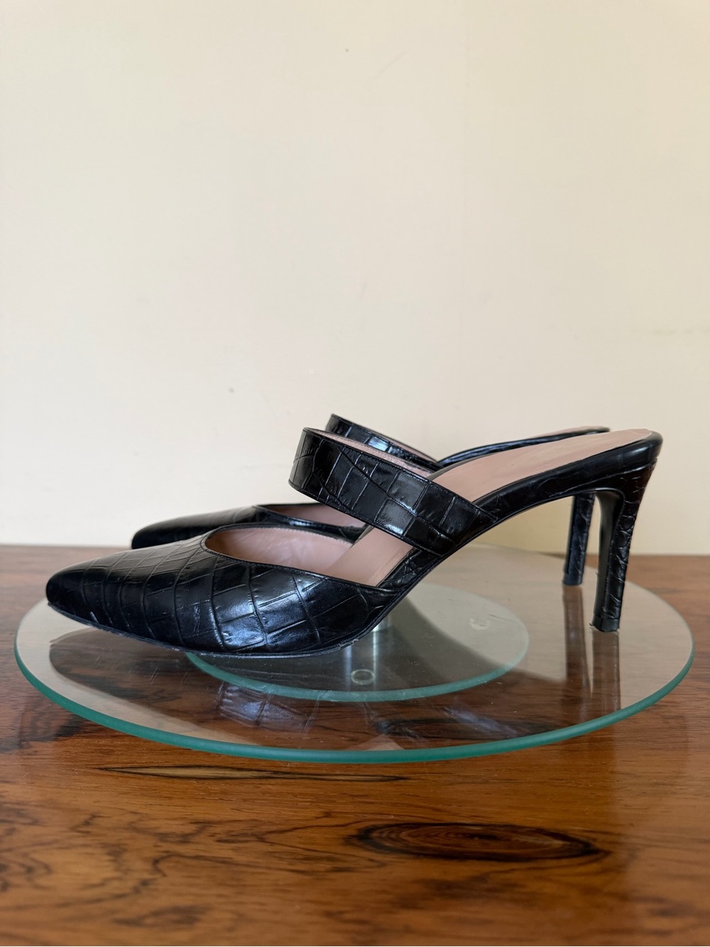Inez Mora Mule in Black Croc size 8.5
